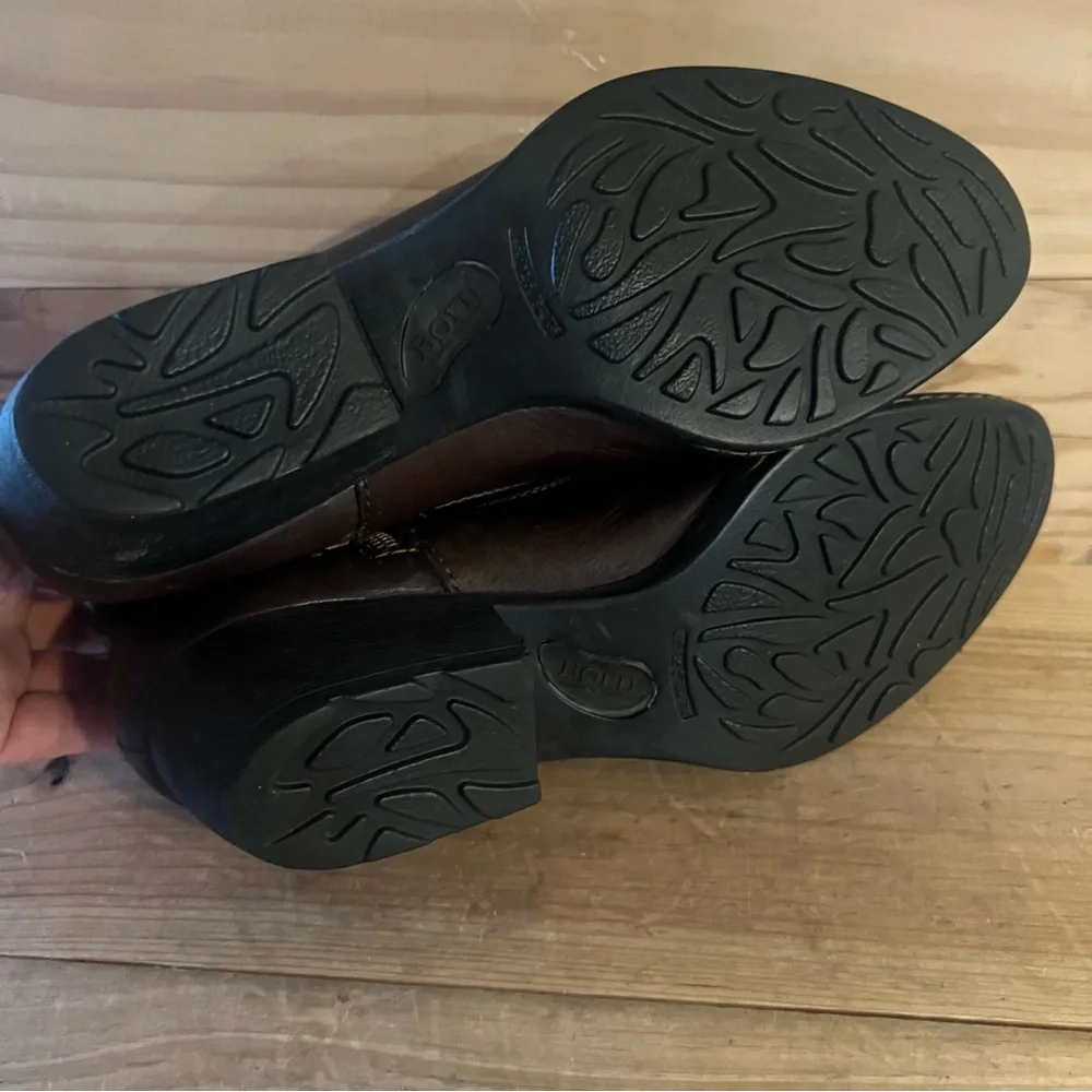 Born Chocolate Brown Leather Grommet Western Ankle Booties size 9 - Picture 6 of 13